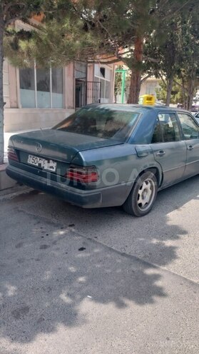 Mercedes E 300 1988, 500,000 km - 3.0 л - Sumqayıt