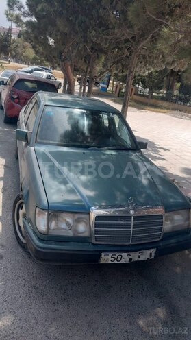 Mercedes E 300 1988, 500,000 km - 3.0 л - Sumqayıt