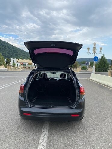 Kia Ceed 2013, 190,000 km - 1.6 l - Qəbələ