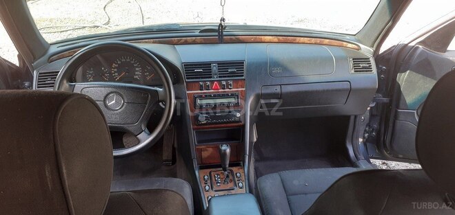 Mercedes C 220 2000, 342,120 km - 2.2 л - Bərdə