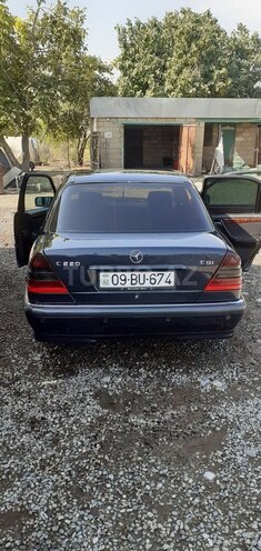 Mercedes C 220 2000, 342,120 km - 2.2 л - Bərdə