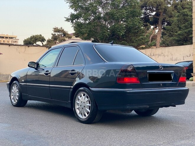 Mercedes C 220 2000, 351,000 km - 2.2 l - Bakı