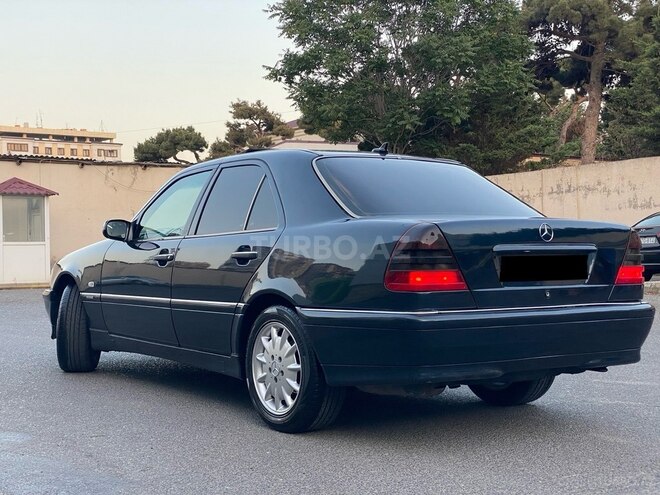 Mercedes C 220 2000, 351,000 km - 2.2 l - Bakı