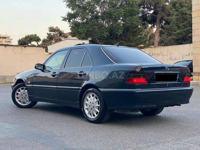 Mercedes C 220 2000, 351,000 km - 2.2 l - Bakı