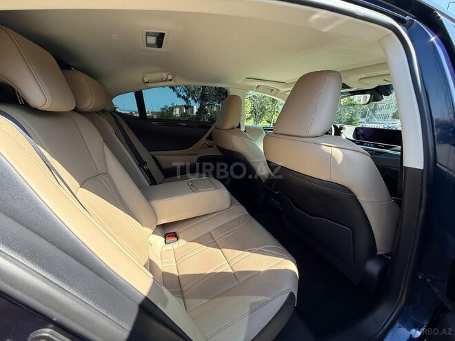 Lexus ES 300h 2021, 64,000 km - 2.5 l - Bakı