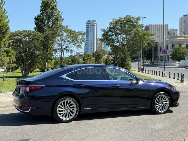 Lexus ES 300h 2021, 64,000 km - 2.5 l - Bakı
