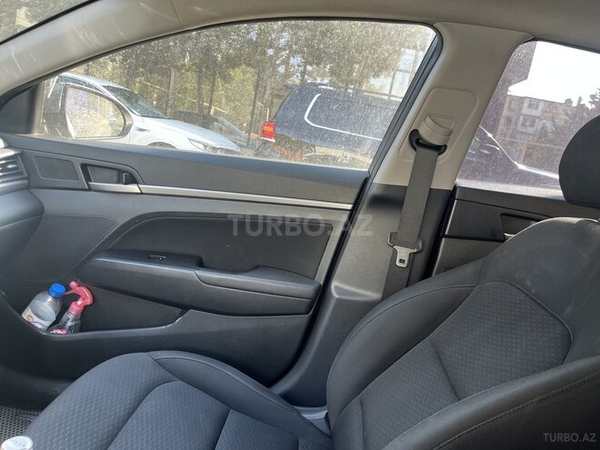 Hyundai Elantra 2019, 165,000 km - 2.0 l - Bakı