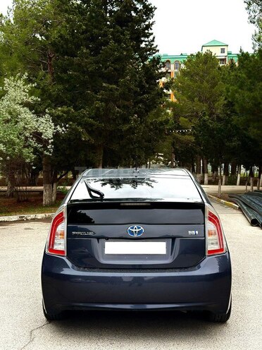 Toyota Prius 2014, 300,000 km - 1.8 л - Bakı