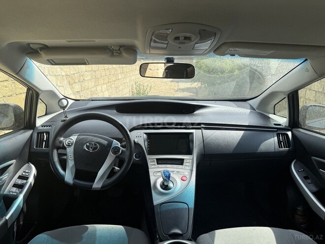 Toyota Prius 2014, 300,000 km - 1.8 л - Bakı