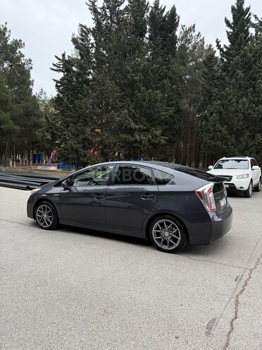 Toyota Prius 2014, 300,000 km - 1.8 л - Bakı