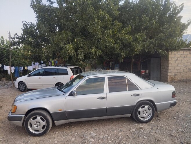 Mercedes E 300 1994, 700,000 km - 3.0 l - Füzuli