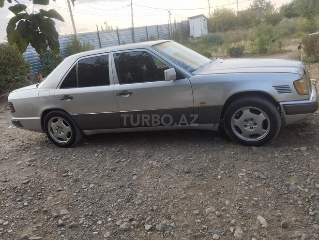Mercedes E 300 1994, 700,000 km - 3.0 l - Füzuli
