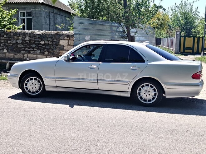Mercedes E 240 2000, 296,467 km - 2.4 l - Bakı