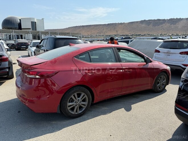 Hyundai Elantra 2018, 212,433 km - 2.0 l - Bakı