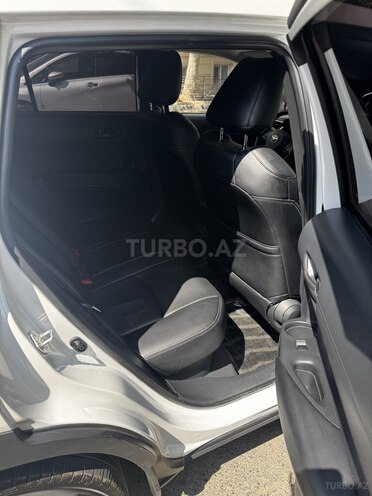 Toyota Corolla Cross 2024, 30,000 km - 2.0 l - Bakı