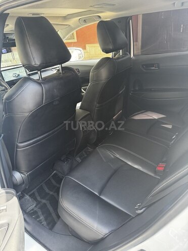 Toyota Corolla Cross 2024, 30,000 km - 2.0 l - Bakı