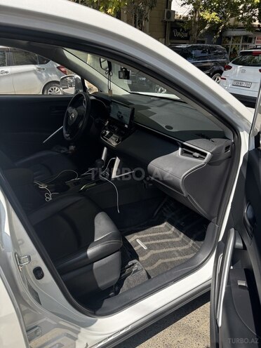 Toyota Corolla Cross 2024, 30,000 km - 2.0 l - Bakı