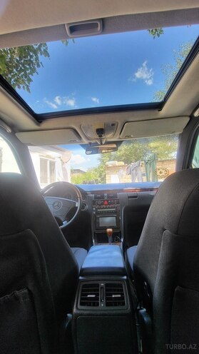 Mercedes E 240 1997, 260,000 km - 2.4 l - Bakı