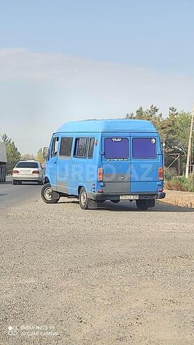 Mercedes 208 D 1992, 410,000 km - 2.3 l - Sabirabad