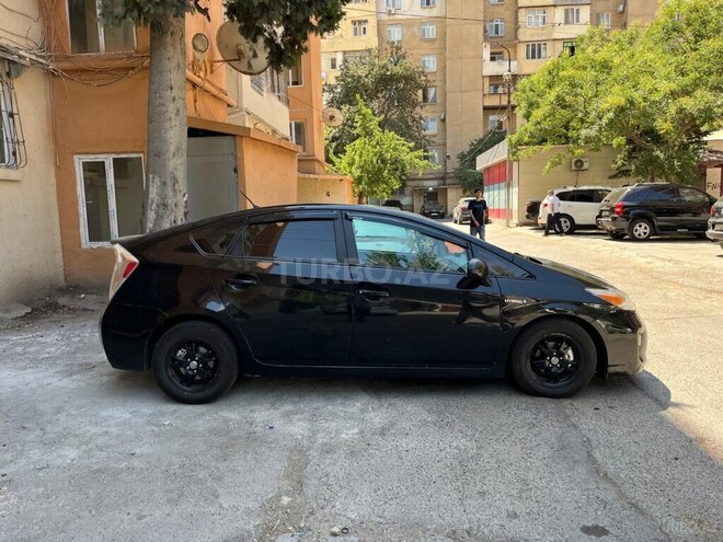 Toyota Prius 2015, 394,289 km - 1.8 л - Bakı