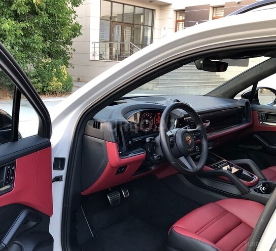 Porsche Cayenne GTS 2024, 17,000 km - 4.0 l - Bakı