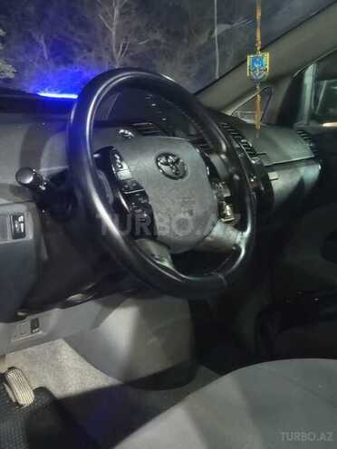 Toyota Prius 2007, 270,000 km - 1.5 l - Salyan