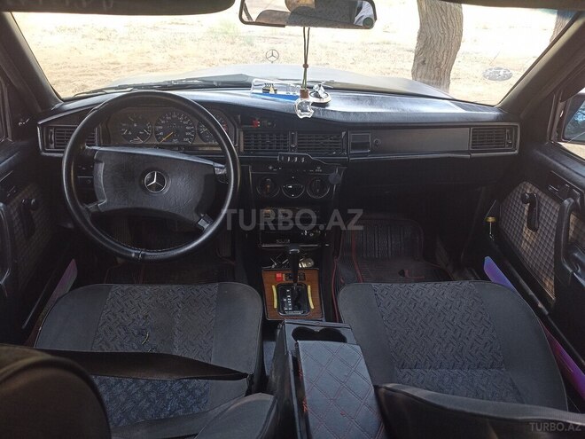 Mercedes 190 1991, 21,346 km - 2.0 л - Bakı