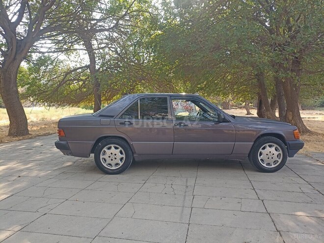 Mercedes 190 1991, 21,346 km - 2.0 л - Bakı