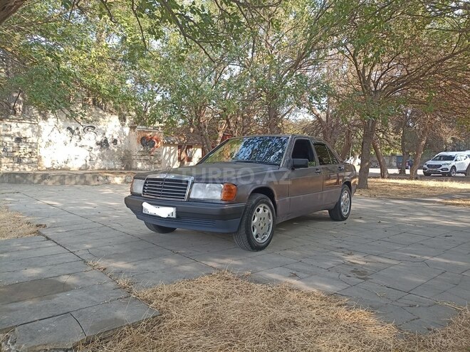 Mercedes 190 1991, 21,346 km - 2.0 л - Bakı