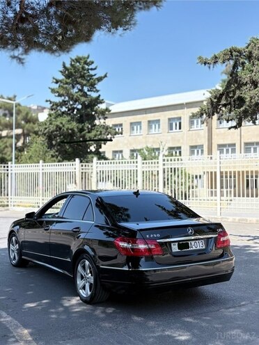 Mercedes E 250 2011, 265,000 km - 2.1 l - Bakı