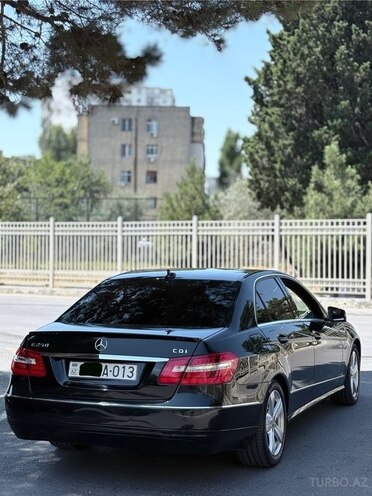 Mercedes E 250 2011, 265,000 km - 2.1 l - Bakı