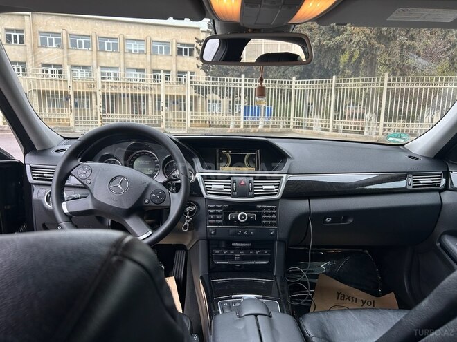 Mercedes E 250 2011, 265,000 km - 2.1 l - Bakı