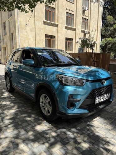 Toyota Raize 2022, 22,400 km - 1.0 l - Bakı
