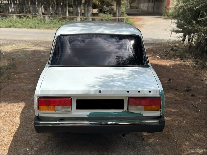 LADA (VAZ) 2107 2004, 150,000 km - 1.5 л - Salyan