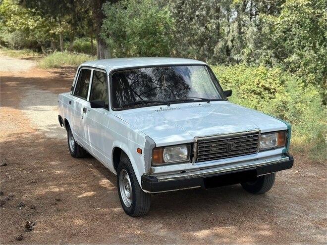 LADA (VAZ) 2107 2004, 150,000 km - 1.5 л - Salyan