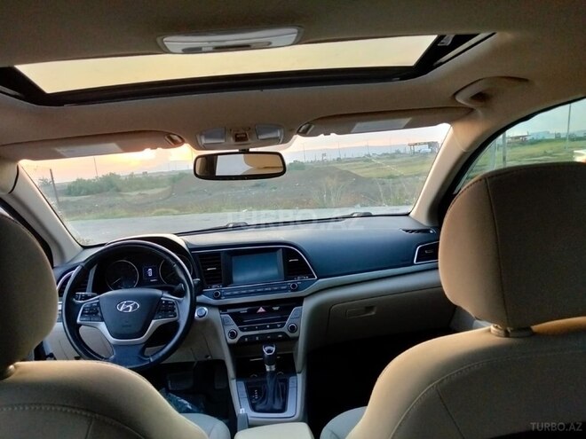Hyundai Elantra 2018, 160,934 km - 2.0 l - Bakı