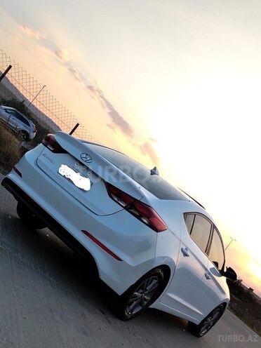 Hyundai Elantra 2018, 160,934 km - 2.0 l - Bakı