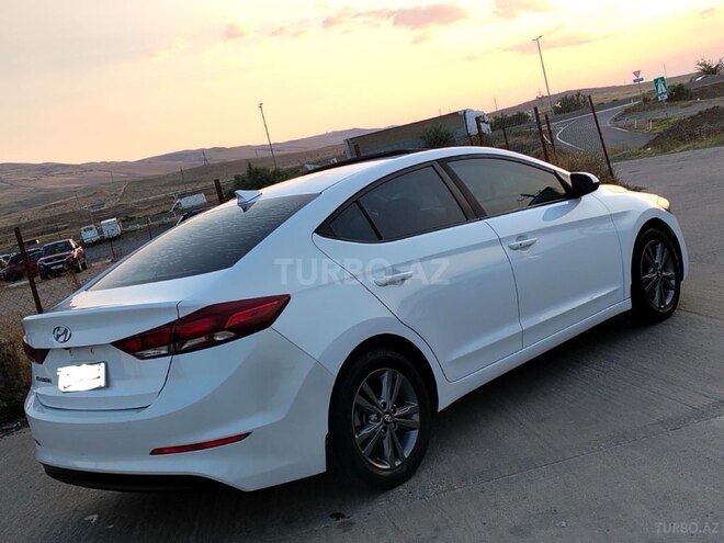 Hyundai Elantra 2018, 160,934 km - 2.0 l - Bakı