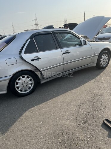 Mercedes C 180 1999, 240,000 km - 1.8 l - Bakı