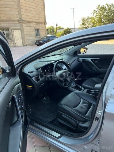 Hyundai Avante 2015, 181,000 km - 1.6 л - Bakı