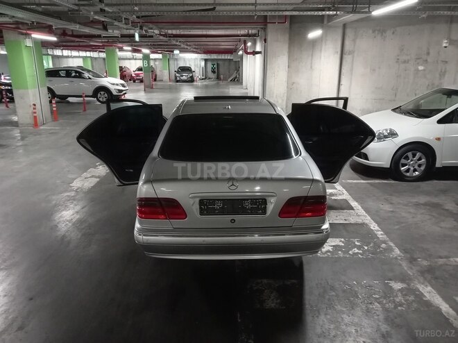 Mercedes E 320 2001, 357,000 km - 3.2 л - Bakı