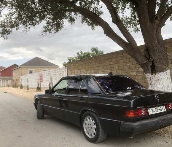 Mercedes 190 1990, 215,000 km - 2.0 l - Şirvan