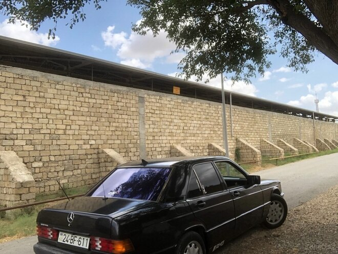 Mercedes 190 1990, 215,000 km - 2.0 l - Şirvan
