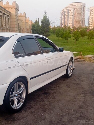 BMW 528 1999, 395,000 km - 2.8 l - Sumqayıt