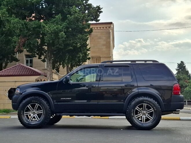 Ford Explorer 2006, 283,000 km - 4.0 l - Zaqatala
