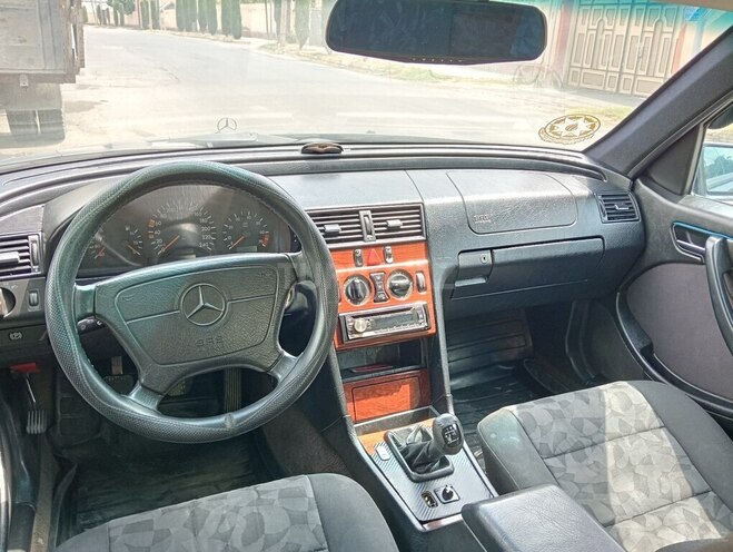 Mercedes C 180 1997, 600,000 km - 1.8 l - Ağcabədi