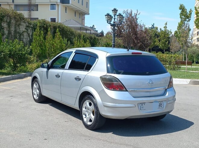 Opel Astra 2010, 255,800 km - 1.3 l - Astara