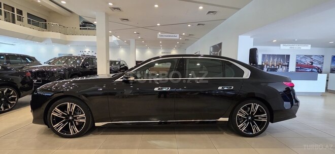 BMW 740 2025, 0 km - 3.0 l - Babək