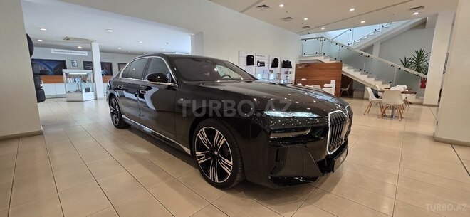 BMW 740 2025, 0 km - 3.0 l - Babək