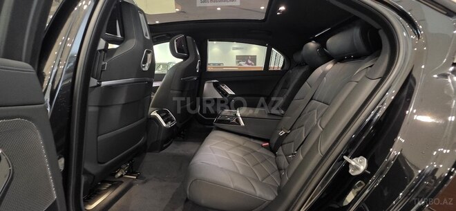 BMW 740 2025, 0 km - 3.0 l - Babək